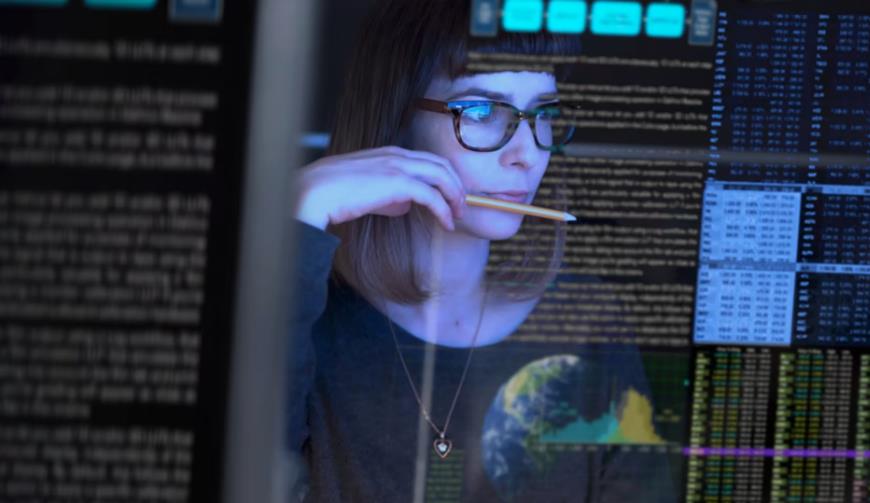 全链路技术中台：软件开发公司如何为企业构建可扩展的数字引擎？